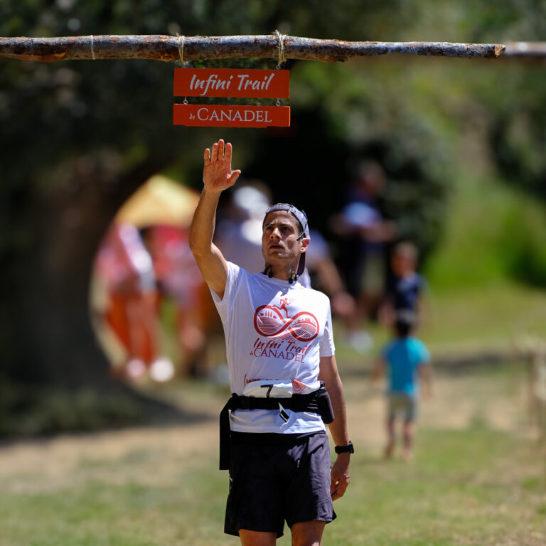 Infinitrail de Canadel Trail de Canadel infini printemps ciel vignes restanques infinitytrail backyard -10
