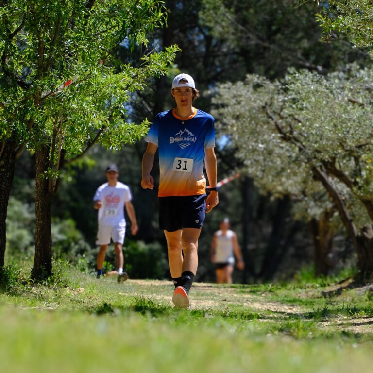 Infinitrail de Canadel Trail de Canadel infini printemps ciel vignes restanques infinitytrail backyard -11